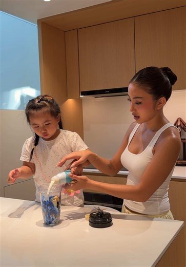 Cách Làm Smoothie Từ Tảo Biển Xanh Dương