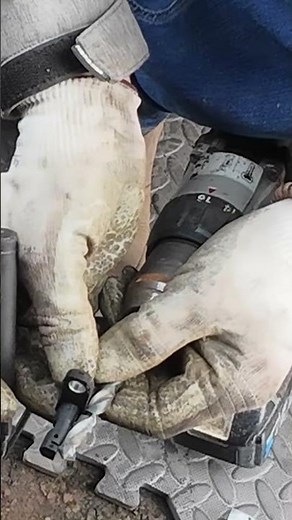 Mercedes SL R230 How to Replace Seized Rear ABS Sensor & Clear Warning Lights.