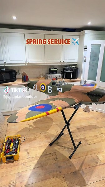 Spring service day on the 60cc Seagull Models Spitfire ✈️ Winter’s over so it was time to get her back in fighting shape. Full clean down, checked everything over and replaced a faulty JP ER-150 retract motor that had been playing up. While I was in there I gave the retracts some love too – oil on the worm drives, wheels and springs so everything cycles smooth again. Now the gear runs perfectly and she’s looking ready for another season. The old girl is officially cleared for take-off… Spitfire 