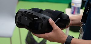 踊りたくなっちゃうほど画質がいいVR：HTC｢VIVE Focus 3｣