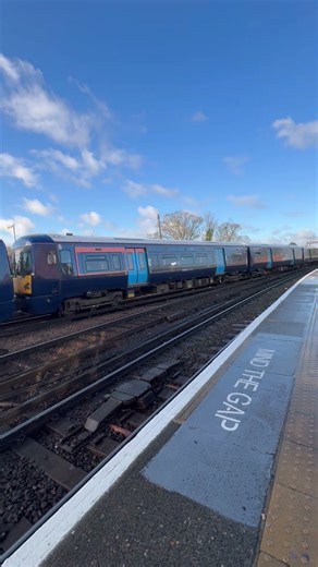 Class 376 arriving at Dartford