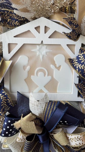 Coach Stacy created this gorgeous nativity wreath, bringing the heart of Christmas to life. ✨🤍 Such a meaningful and beautiful piece! Who else loves this peaceful holiday design?