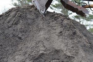 Loam supplier Dartmouth MA - Stone Farm Materials