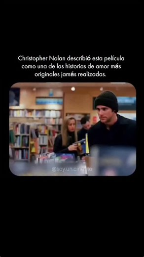 Soy Un Cinefilo on Instagram: "🎬 Eterno resplandor de una mente sin recuerdos (2004) Dirigida por Michel Gondry y escrita por Charlie Kaufman, esta película es una de las historias de amor más originales y emocionalmente profundas del cine moderno. La trama sigue a Joel y Clementine, una pareja que, tras una ruptura dolorosa, decide borrar todos los recuerdos que tienen el uno del otro. A medida que los recuerdos desaparecen, Joel revive los momentos más íntimos de la relación y comprende que, 