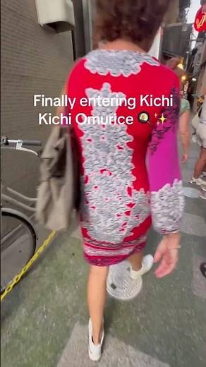 Entering Kichi Kichi Omurice 🍳✨ | Kyoto 🇯🇵