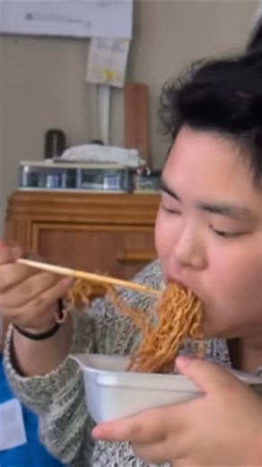 [Live broadcast from Uncle Chiba's house] Homeless Manami and Yakisoba Ippei-chan