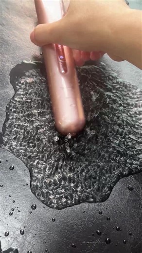 3-in-1 Vibrating Shaver for Smooth Skin and Relaxation