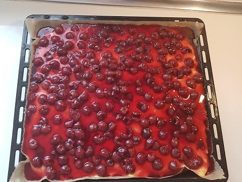 Leckerer Kirschkuchen mit Pudding, Blechkuchen