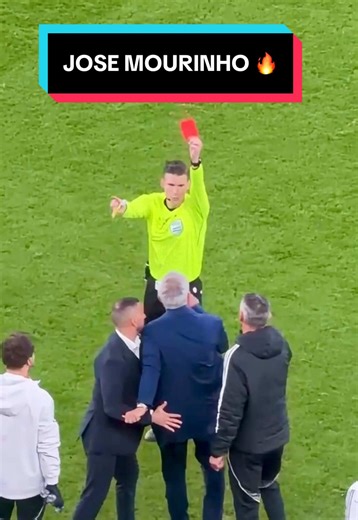 Jose Mourinho Receives Red Card in Benfica vs Real Madrid