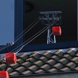 185K views · 1.4K reactions | The level of engineering in this 3D printed cable car system is incredible  | UNILAD Tech | Facebook