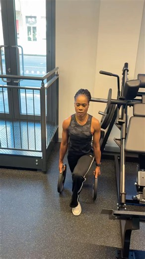 Hip Flexor Warm-Up for Better Mobility & Balance 🔥 HipFlexorWarmUp #ReverseLunge #KneeDrive