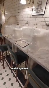 Did you know that in London there is a cafe that used to be a urinal in the Victorian era? Where you can literally sit and have a coffee where people used to pee? 🚽☕️ | Wonders of London