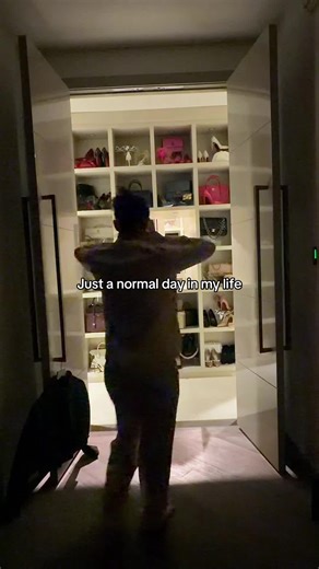 Burgundy (@chipgirlhere)’s video of Day In The Life