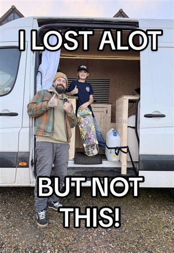 I lost a lot this year. A home. A routine. The version of life I thought I’d still be living. Now I’m living in a van. Not for the aesthetic. Not for the trend. But because sometimes starting over means simplifying everything. This is van life UK in its most honest form. Muddy boots by the door. Three of us squeezed into a small space. Lights on. Beans on the hob. Btwene is going to smell nice tonight. It’s not a house. But it’s still home when they’re here. I’m rebuilding. Learning simple livin