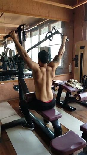 Stop Rushing Your Reps! Slow Lat Pulldown Tutorial