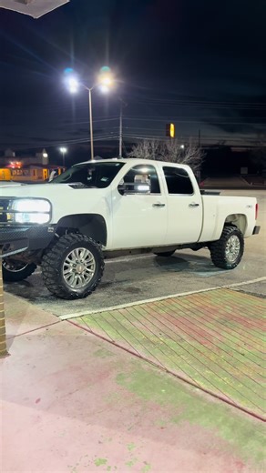 How to Effectively Clean Chevy Rims