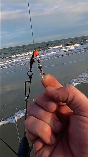 SURF FISHING TIP: Leader Line Vs Main Line Weight #beginner #surffishing #fishing #heavy #beach