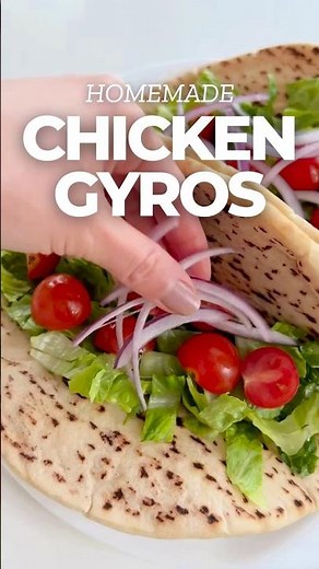 The Best Homemade Chicken Gyros with Tzatziki Sauce #easyrecipes
