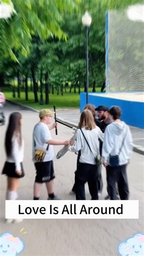 What Strangers Do When a Woman Is Attacked