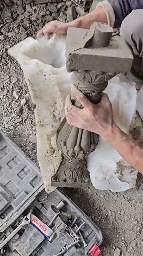 High-quality centrifugal-rotating balusters with floral relief carvings #beautifulhouse #trendy #...