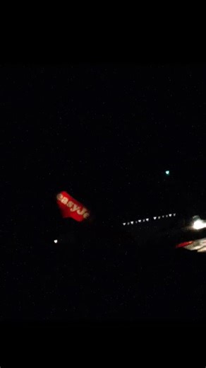 spotting an easyjet airbus a319 #christmas #airbus #easyjet @easyJet