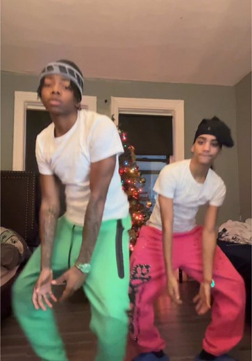 Christmas Dance Trends on TikTok