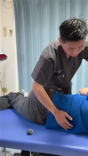 実は、腰の回旋の可動域は5°のみです。腰に重だるい痛みを抱えている場合は、そこを調整すると変化が起きる確率が高いです。#大宮中央カイロプラクティック #カイロプラクティック#カイロ#鍼灸