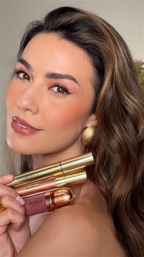 KikoMilanoBrasil on Instagram: "Inspire-se na make poderosa da @taisedias, criada com os produtos da coleção Golden Oasis, e brilhe ainda mais na sua festa de Ano Novo 🥂 O glow perfeito para começar 2026 com tudo! ✨ Produtos usados: • Máscara de Cílios Endless Volume Effect • Radiant Eyeshadow • 04 • Precision Eyeliner • 3D Hydra Lip Gloss • 01 #KIKOMilano #tutorial #anonovo"