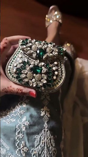 Handmade Beaded Bag Tutorial | Aesthetic DIY Beaded Purse for Beginners ‪@shoumita‬ ‪@craftorria‬