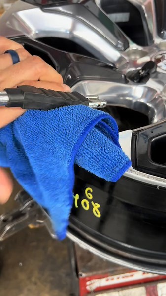 ⚠️💥🧨Over time, the rubber parts of a tire valve stem can dry up and crack, leading to air leaks or complete air loss. It's a good idea to replace the valve stem whenever you change your tires. Here we are detaching TPMS sensor in order to replace the valve stem. 😬🛞 Call or text us for a quote 🐺👍🏼 📞 336-264-6424 Tire service 🛞🚙 📞 336-652-4122 Car Detailing 🫧✨ 📍630 Chapel Hill Rd Burlington NC 27215 ✅New & used tires ✅Llantas nuevas y usadas ✅Balance & Rotation ✅Balanceó y Rotacion ✅F