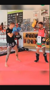 Setting up power body kicks in Muay Thai 🔥🥊 #muaythai #kick #power #padwork #martialarts #mma #fyp #learnont #boxing #boxer #virals #trendingreels #kunkhmer #kickboxing #workout | Kick Boxing Tips