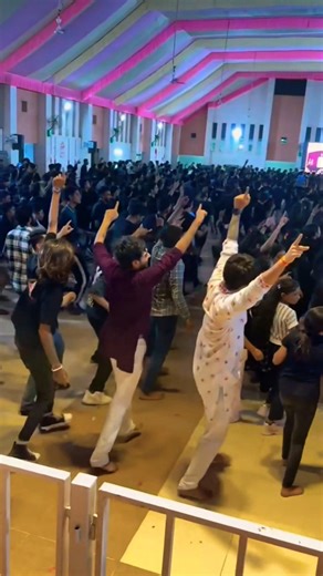 dandiya dance bollywood non stop mashup 🌺🌹🥀👌👌#dandiya #dance 👌👌