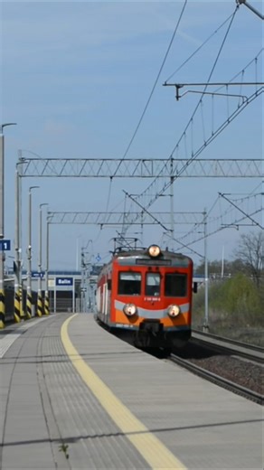 EN57-650 mija przystanek osobowy Balin w kierunku Trzebini + Rp1