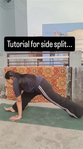 reetu🧘‍♀️ on Instagram: "Side split tutorial Follow for more✔️ . #yogadaily #instagram #yogalove #split #instagram"