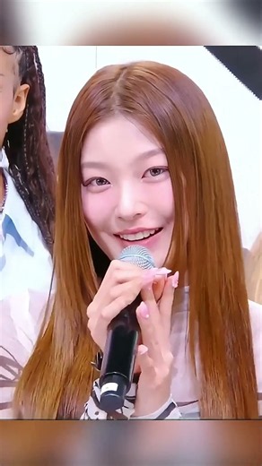 KATSEYE Sang Touch in 6 Languages!