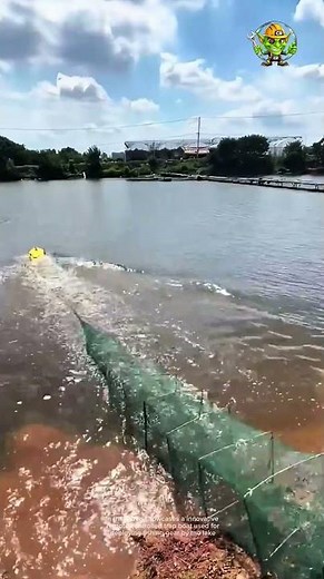 Remote-Controlled RC Trap Boat for Lake Fishing