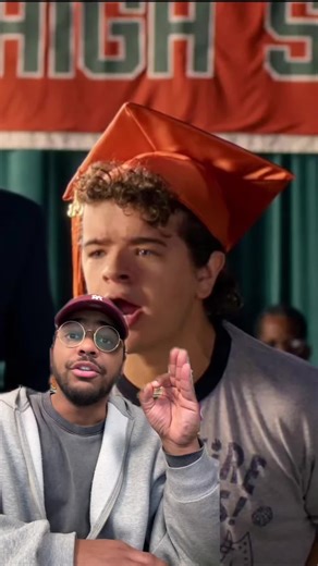 le développement de dustin dans stranger things est parfait. #OnRegardeQuoi