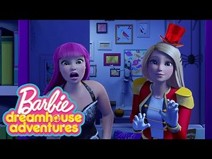 ¡NADA QUE TEMER! 🤡 | Barbie Dreamhouse Adventures | Barbie en Español Latino