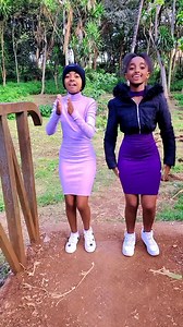 Vibing to the song 🎵 | Lynne Globe