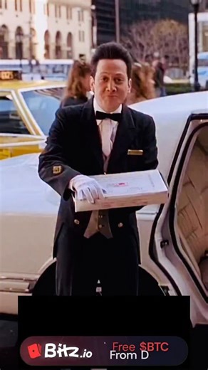 FlickVibe Movies on Instagram: "🌟 Home Alone 2: Lost in New York (1992) — Movie Narration ⸻ CAST • Macaulay Culkin as Kevin McCallister • Joe Pesci as Harry • Daniel Stern as Marv • Catherine O’Hara as Kate McCallister • John Heard as Peter McCallister • Tim Curry as Mr. Hector • Brenda Fricker as The Pigeon Lady ⸻ 🎞️ NARRATION — “Home Alone 2: Lost in New York” (1992) Home Alone 2: Lost in New York takes the holiday chaos to the Big Apple in this classic Christmas sequel. This time, Kevin McC