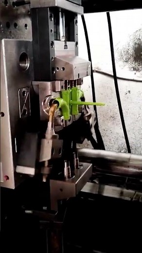 HDPE Tee Injection Molding