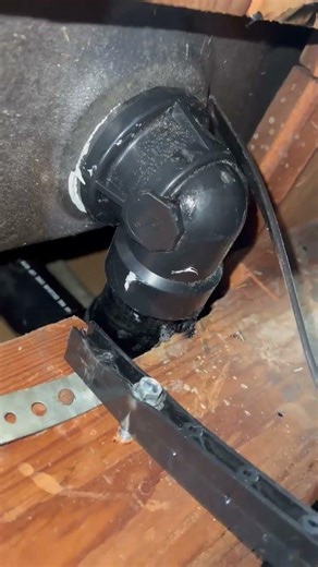 INSTALL NEW WASTE AND OVERFLOW - Stockton