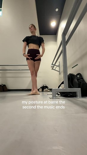 my shoulders were sore after ballet cause i feel like i have to have good posture #ballet #balletbarre #posturecheck