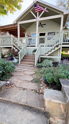 Texas sized Tiny Home Tour (670ish sq ft). Would You Live in This? Community: Waters Edge in Texas Manufacturer: Texas Tiny Home Solutions | Tiny Home Tours