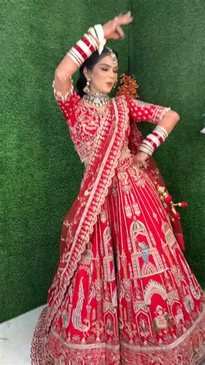 Nidhi Makeovers on Instagram: "💐🫶🏼 ___________________________ # #makeupartist #vitiligo #vitiligomakeup #makeuptips #makeuptransformation #makeuplooks #makeupacademy #BridalMakeovers #makeupfreelance #IndianWedding #weddingbells #shaadi #shaadisaga #indianweddings #IndianBride #BigFatIndianWedding #SikhWedding #PunjabiBride #makeuplooks #ringceremony #indianbride #princesslook #shaadiseason #makeupartistindia #MakeupArtistLudhiana #MakeupLovers #bestmakeupartistinludhiana #hdmakeup"