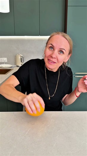 EUREKA ☝️🙏How to squeeze juice from an orange 🍊🍹