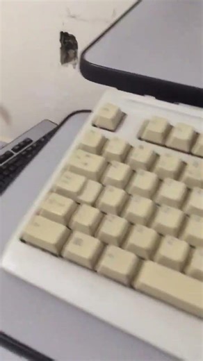 Clean Retro Computer yes