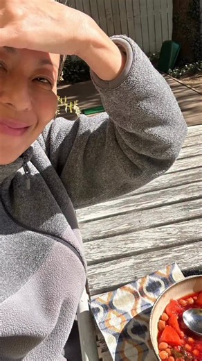 RIKACO on Instagram: "🫶 日曜日のディドックススープ 週1veganday 胃腸を休める！ 甘いものはフルーツのみ 炭水化物も抜き なんだけど スープ美味しいの作れば全然大丈夫なんだよね！ ルールはね、お腹空いたらこのスープ飲むってこと！ 何回飲んでもいいから全然大丈夫😄 明日の朝の体の軽さにびっくりするよー みんなもチャンスがあったら、週一回野菜だけの日を 作ってみてはいかがでしょうか？ お勧めのです！ #healthylifestyle #veganpower #スープ"