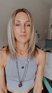 Your gallbladder is an important organ and you don’t want to lose it. It’s a storage tank for bile so that when you eat a meal, your gallbladder can release a large amount of bile which helps to bind toxins, kill bacteria, and help your body absorb fat soluble nutrients. #gallbladder #gallstones #bilesludge | Lisahealthjoy