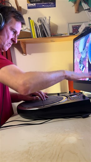 Finally getting the preparations for our 2026 tour underway by discovering this amazing instrument the Roland “HandSonic”.. We will be on tour all across Italy check the dates soon to be published @the_european_music_agency .. We can’t wait to bring you a new show.. @frida_musicworld @mark_glentworth . #markglentworth #bluesforgilbertcomposer #shorts #livemusic #percussionist